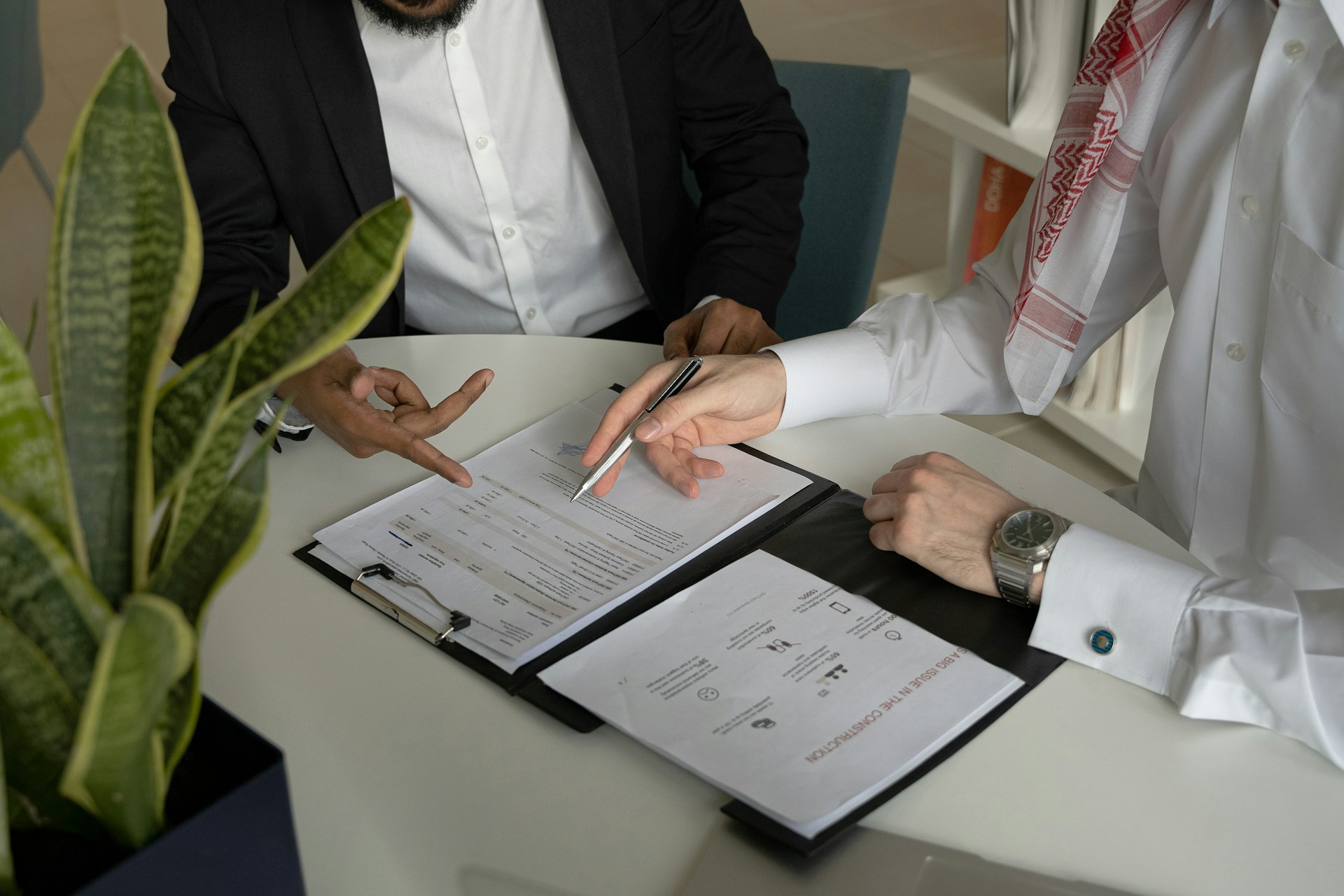 Non-Compete Clauses in Physician Contracts: What Doctors Need To Watch For